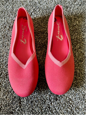 Seven 7 Footwear Women’s Katelyn Coral Flats - Size 8